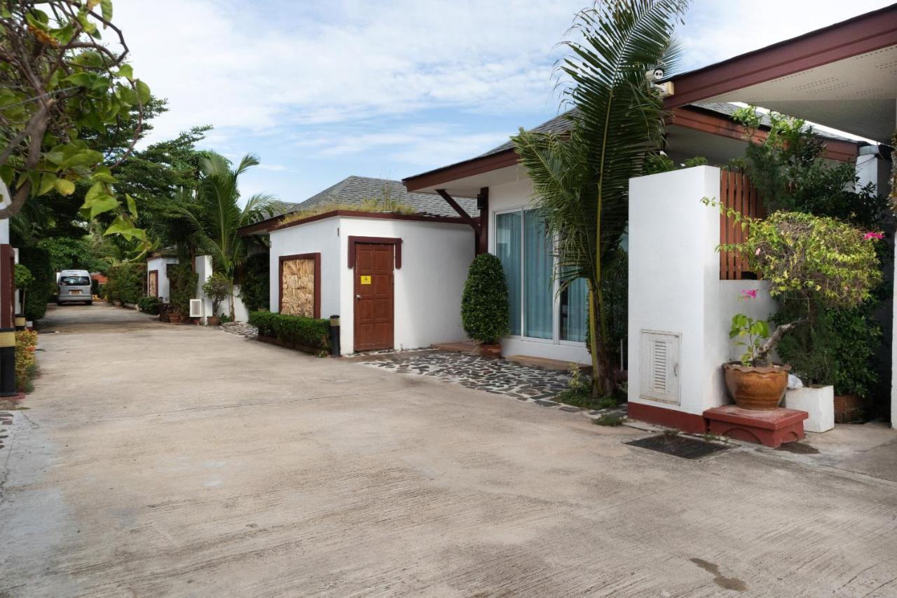 Oyo 1043 The Sun Pool Villa ボプート エクステリア 写真