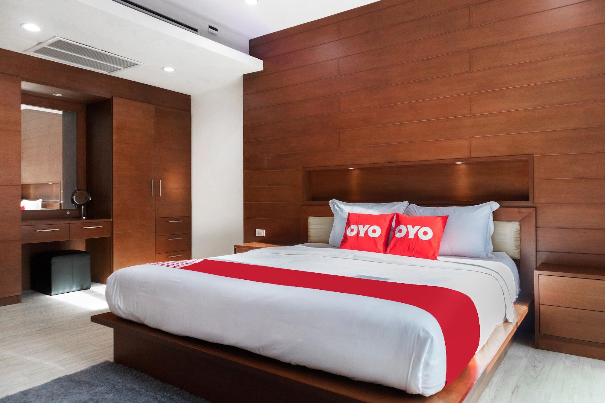 Oyo 1043 The Sun Pool Villa ボプート エクステリア 写真