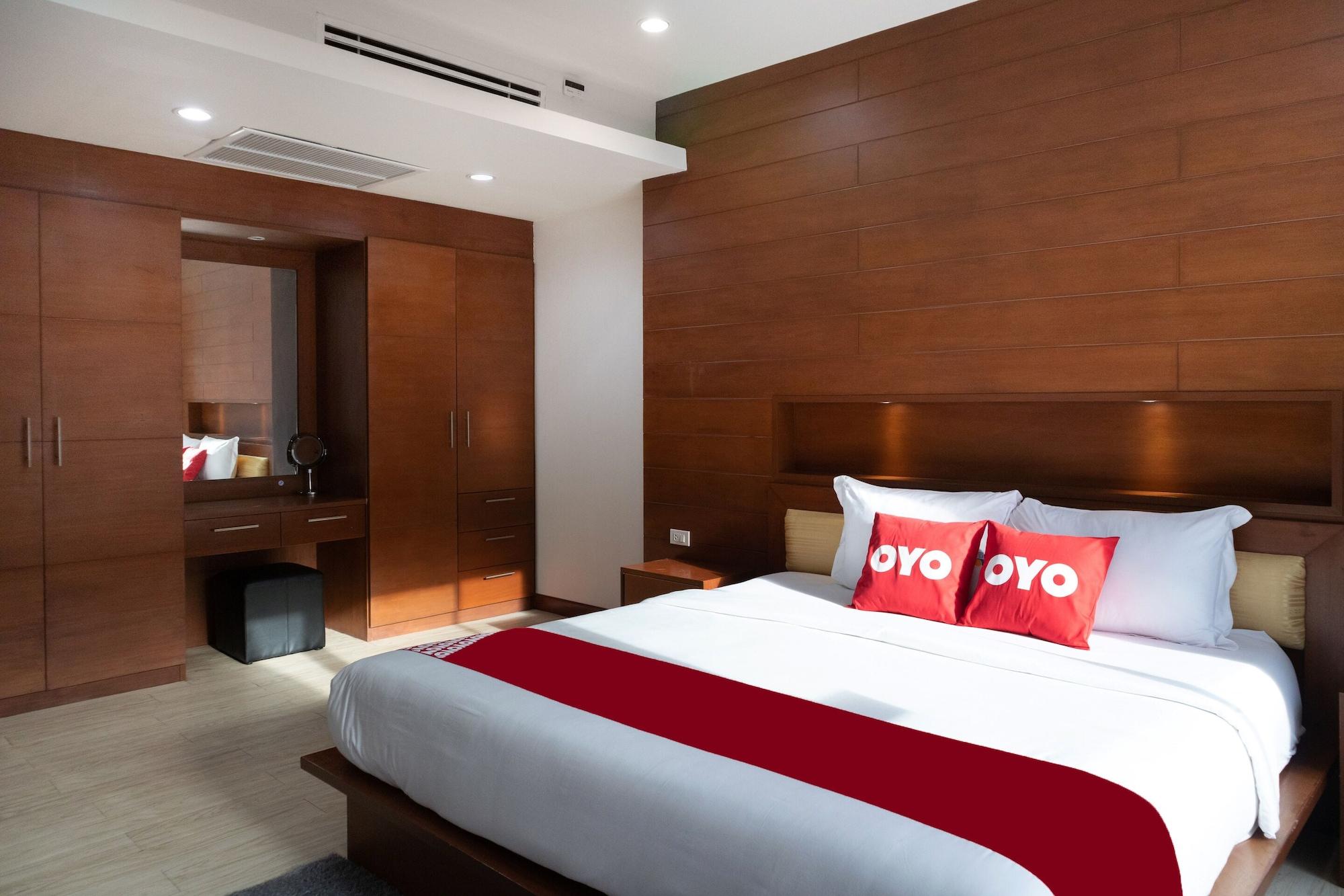 Oyo 1043 The Sun Pool Villa ボプート エクステリア 写真